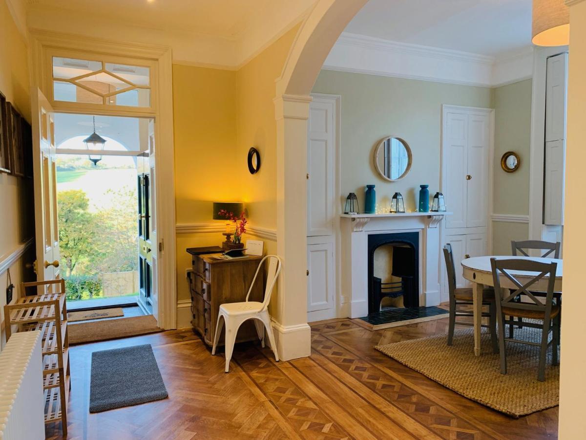 The Westgate Villa Charmouth Kültér fotó